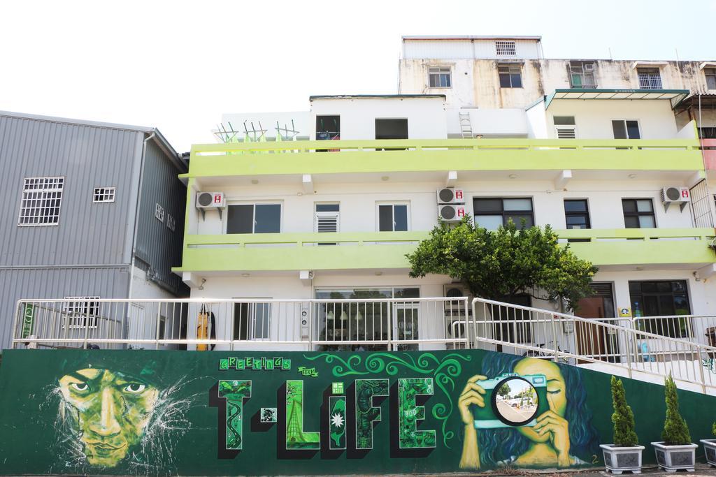 T-Life Hostel Taichung Exterior photo