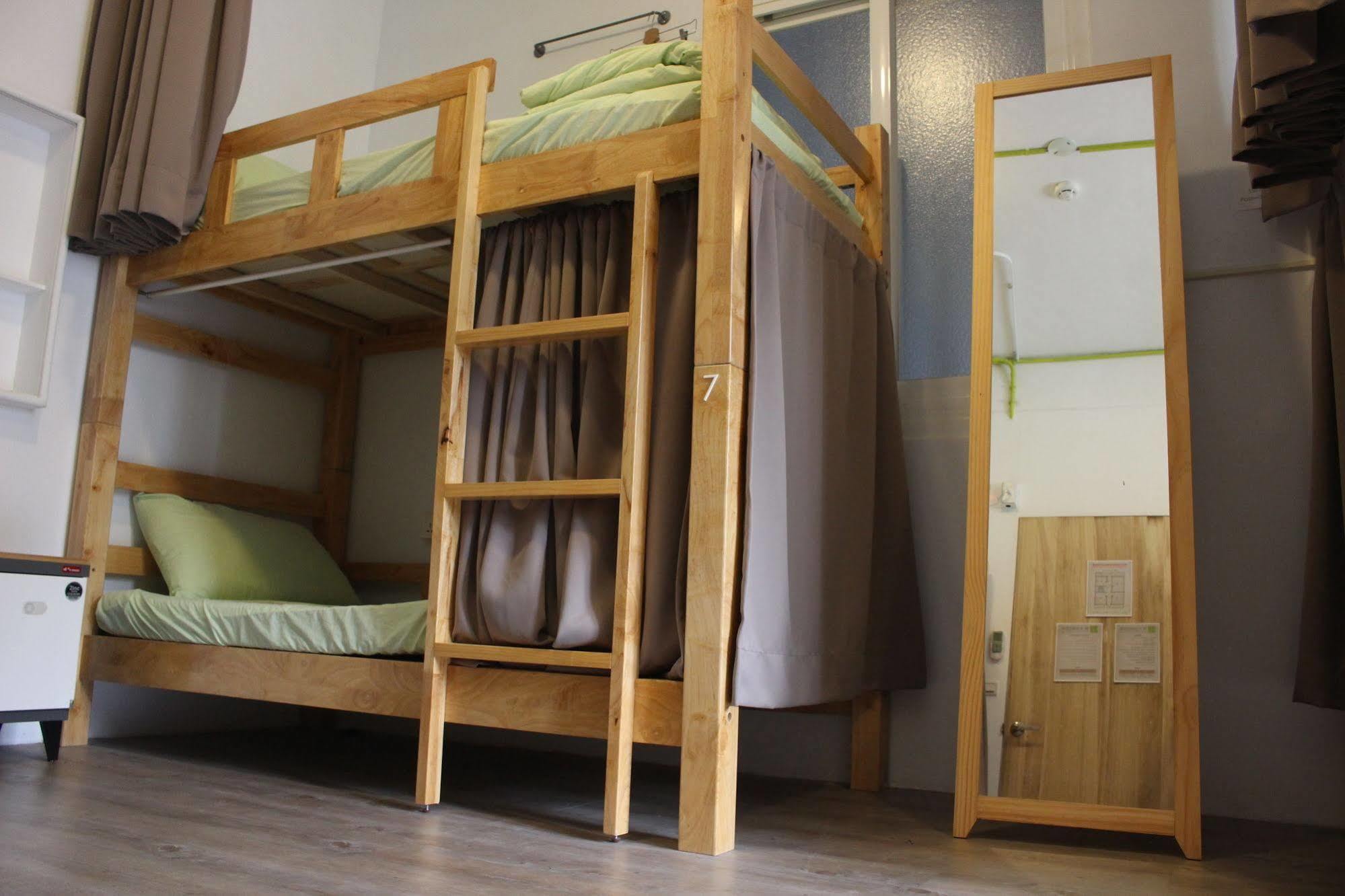 T-Life Hostel Taichung Exterior photo