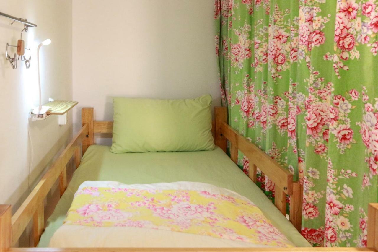 T-Life Hostel Taichung Exterior photo
